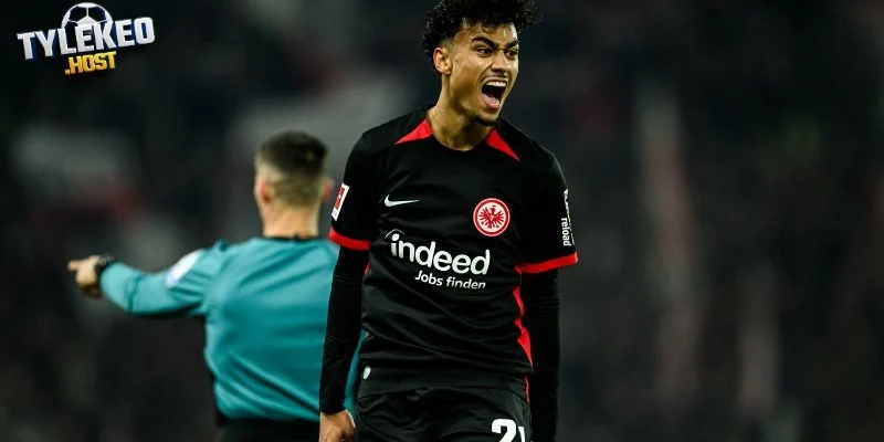 Lý do khiến Quỷ Đỏ tin tưởng Nathaniel Brown