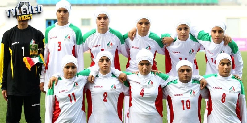 Đội tuyển nữ Iran im lặng trước biến động chính trị